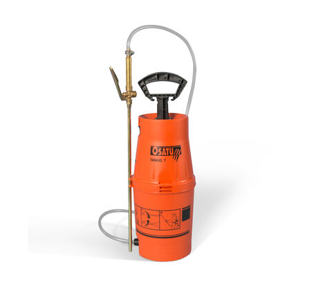Low pressure DPC pump kit for injecting damp proof creams